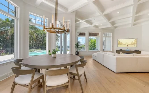 Apartment in new building